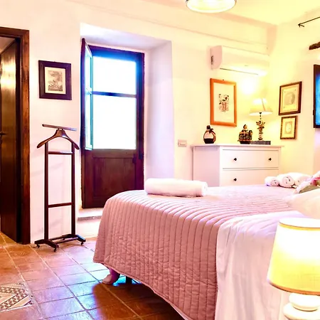 Sant'ambrogio's チェファル
